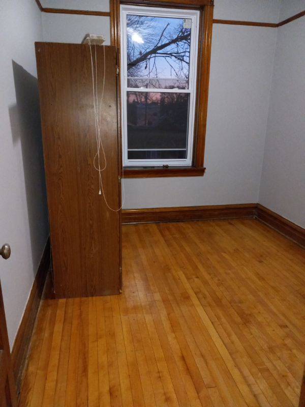 3242 W Le Moyne St - Photo 4 of 9