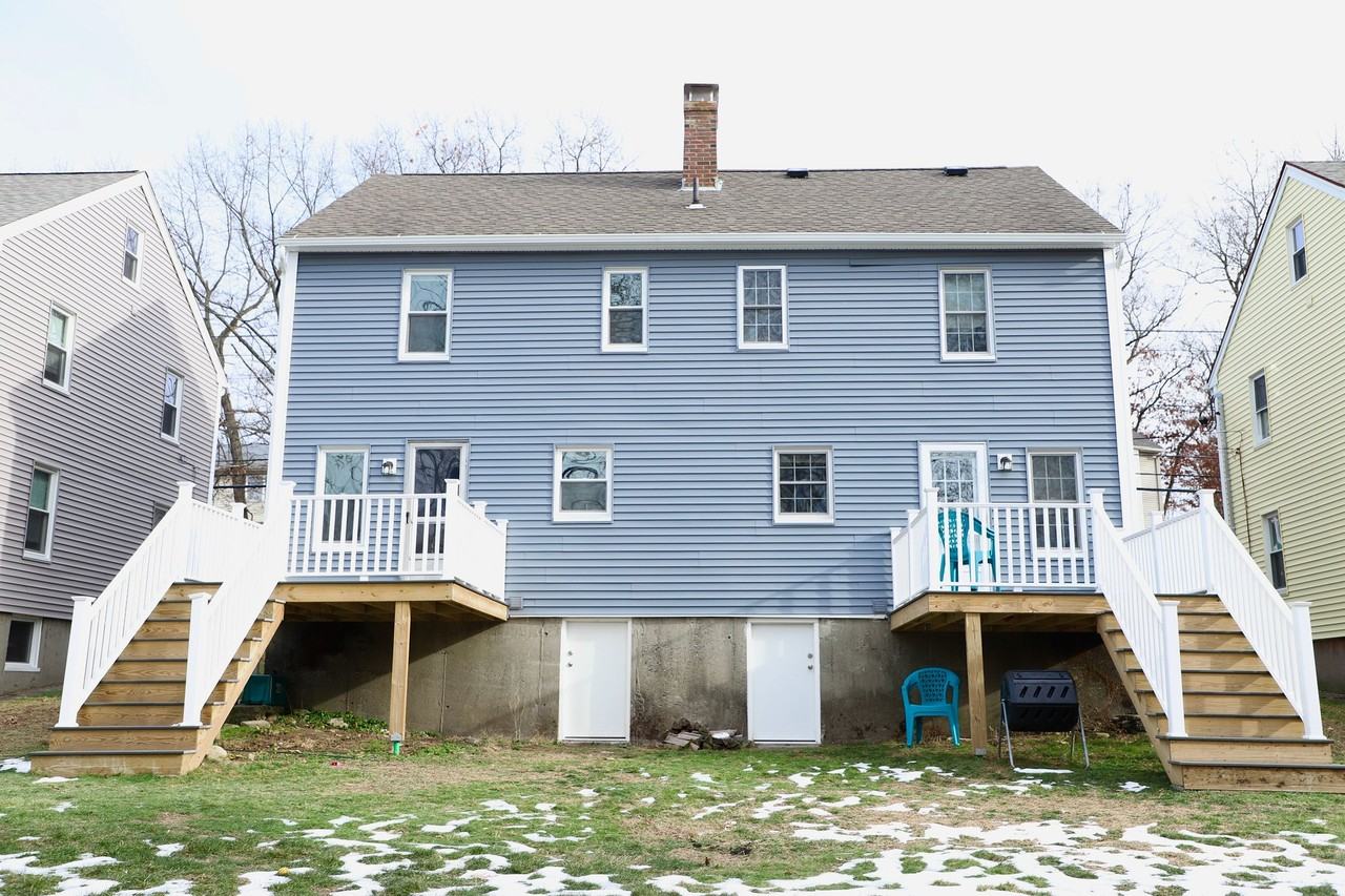 113 Brooks St - Photo 2 of 12