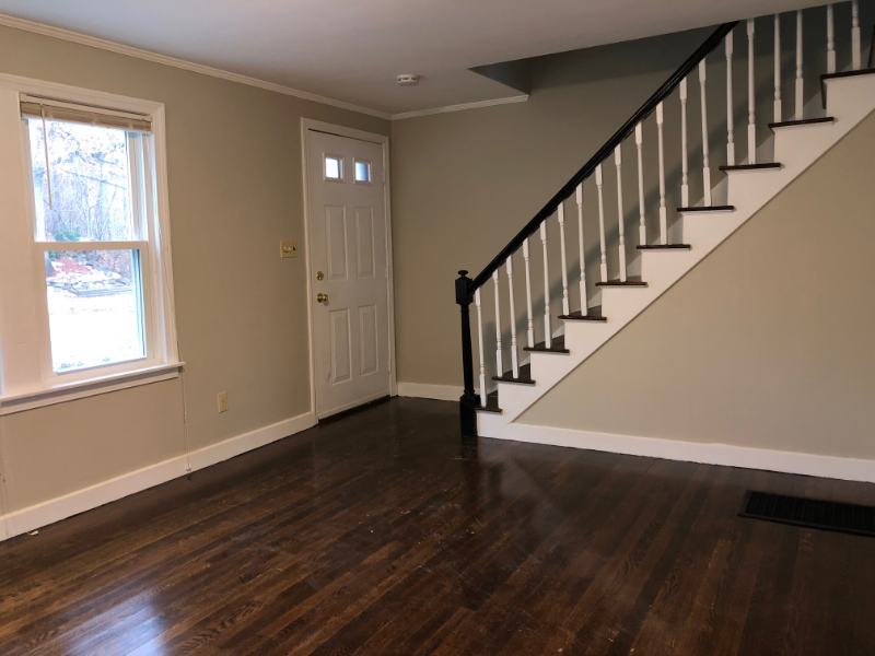 113 Brooks St - Photo 6 of 12