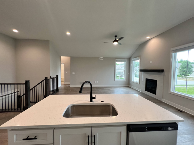 1401 Sw Heartwood Ter - Photo 7 of 36