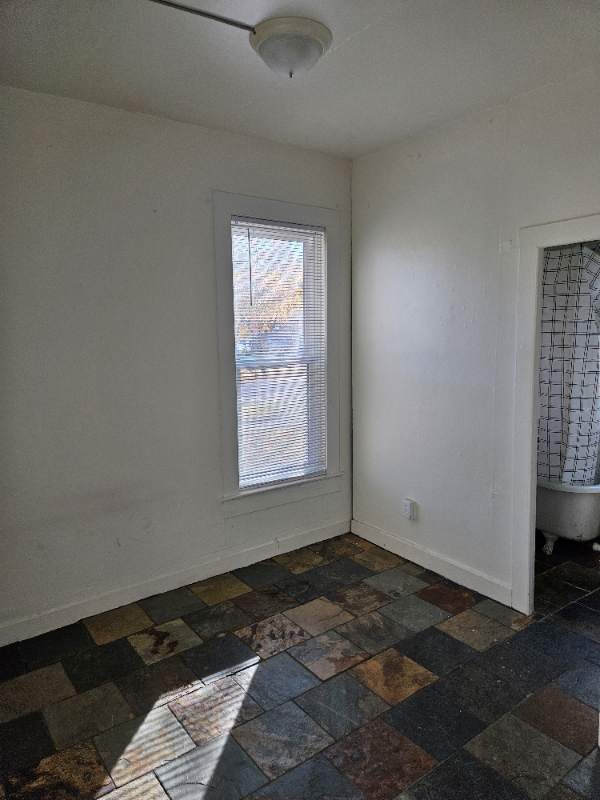 704 W Curtiss St #2 - Photo 4 of 5