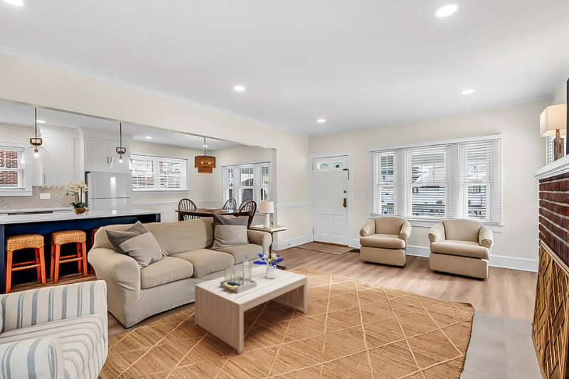105 5th Ave - Photo 2 of 20