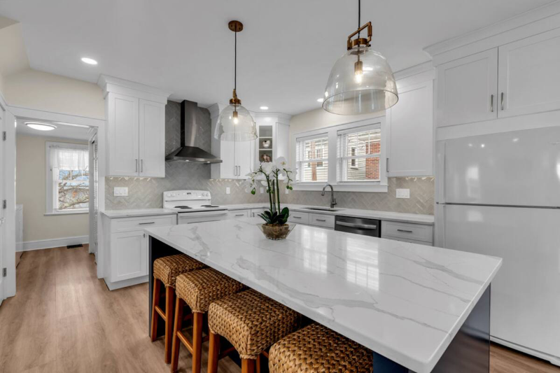 105 5th Ave - Photo 3 of 20