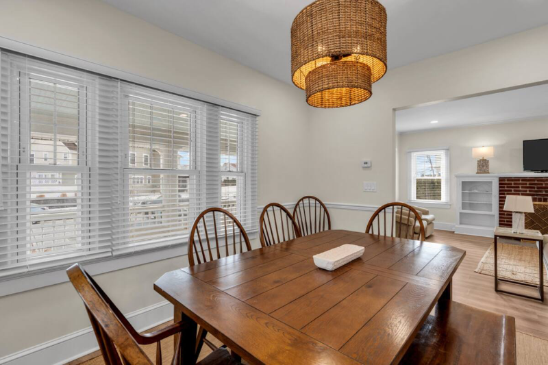 105 5th Ave - Photo 5 of 20