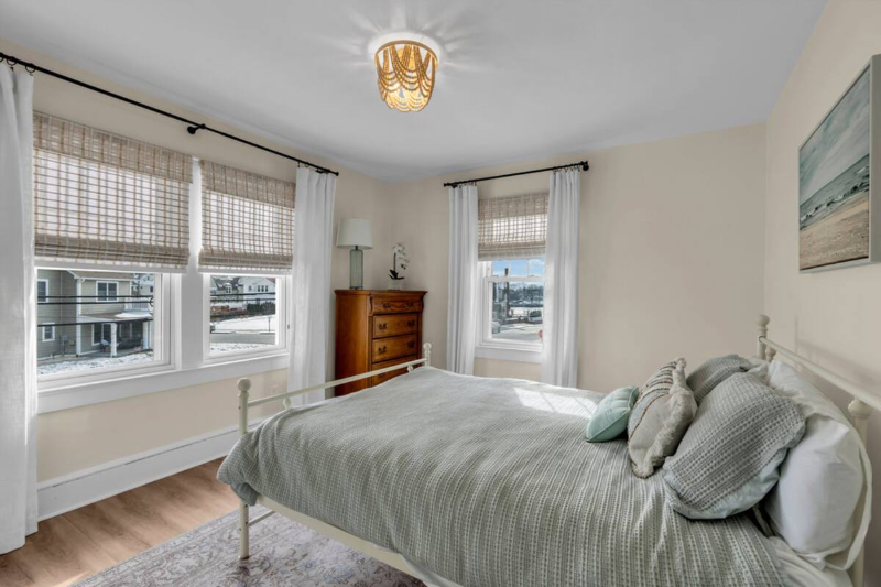 105 5th Ave - Photo 7 of 20