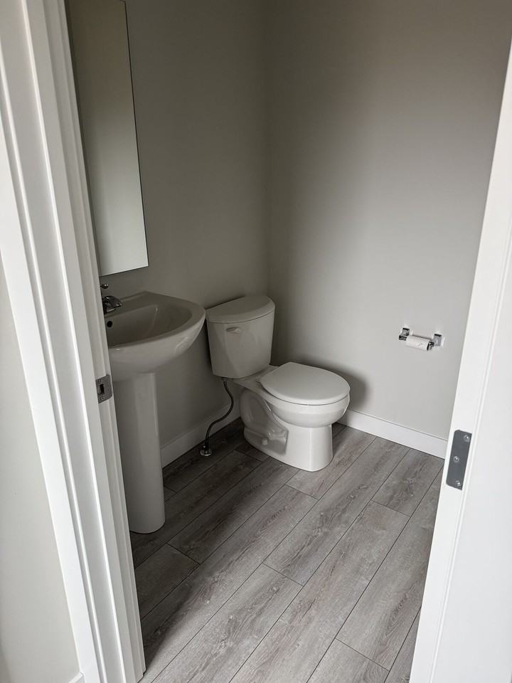 1816 Cornerstone Blvd Ne - Photo 6 of 30