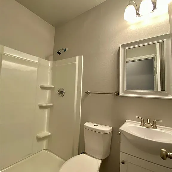 1040 E Richmond Ave - Photo 3 of 15