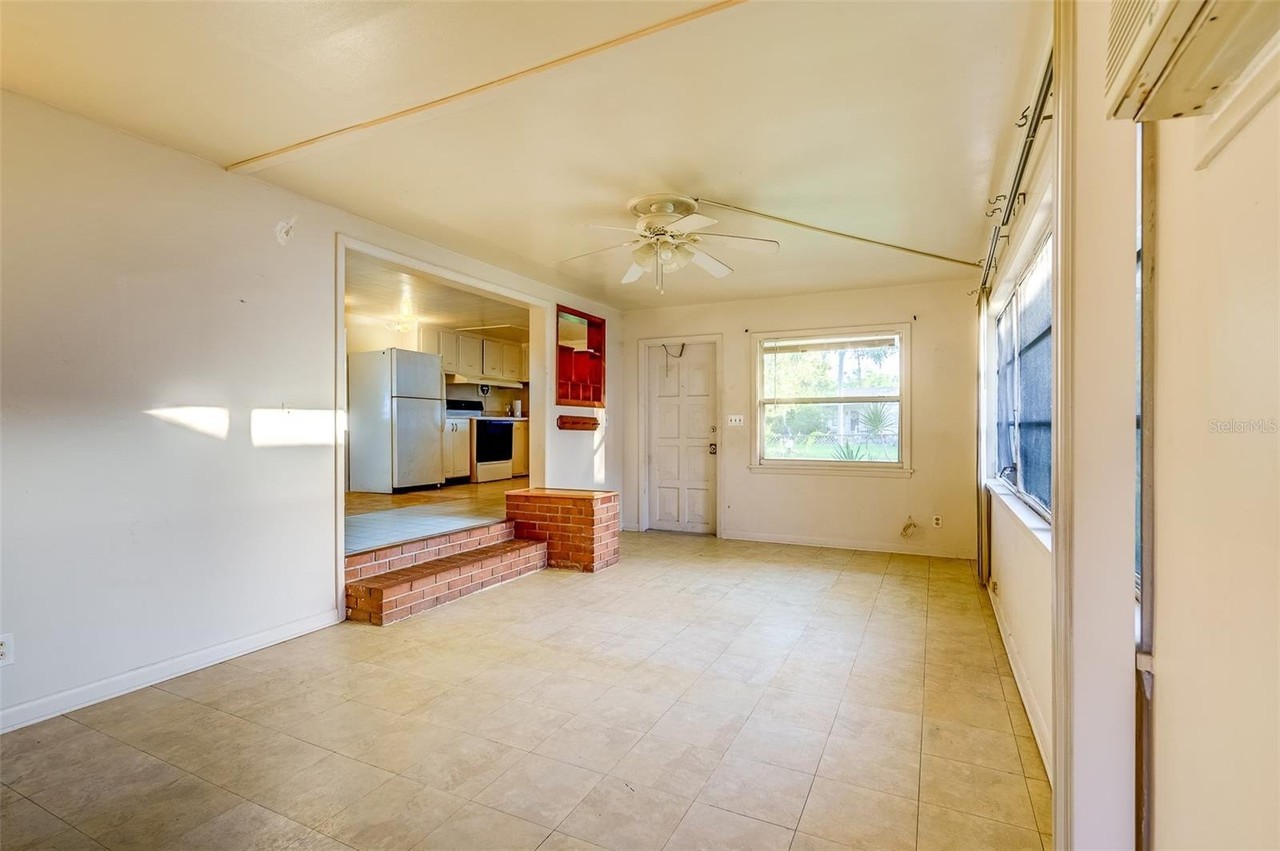6018 105th Ter N - Photo 6 of 7
