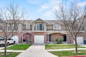 featured image of 231 E Sunshine Dr