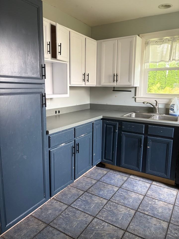 806 Blooming Glen Rd - Photo 2 of 18
