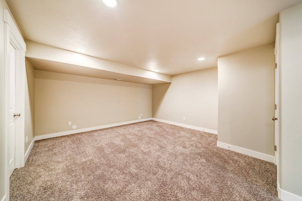 4403 W Glendon Dr - Photo 7 of 8