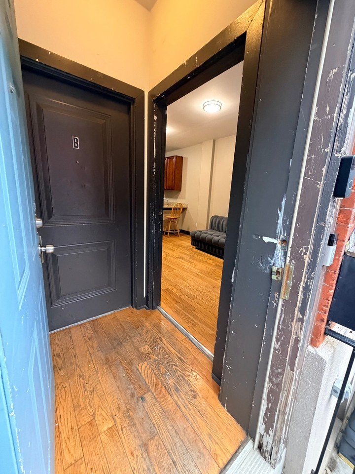 1846 N Bouvier St #101 - Photo 4 of 18