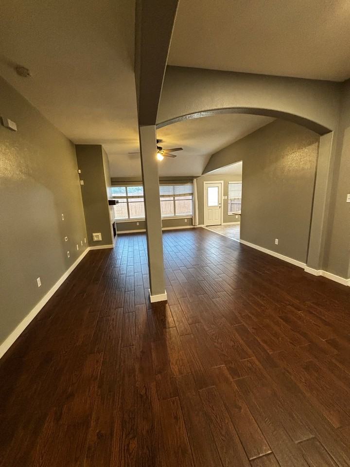 4623 Village Park Dr - Photo 6 of 14
