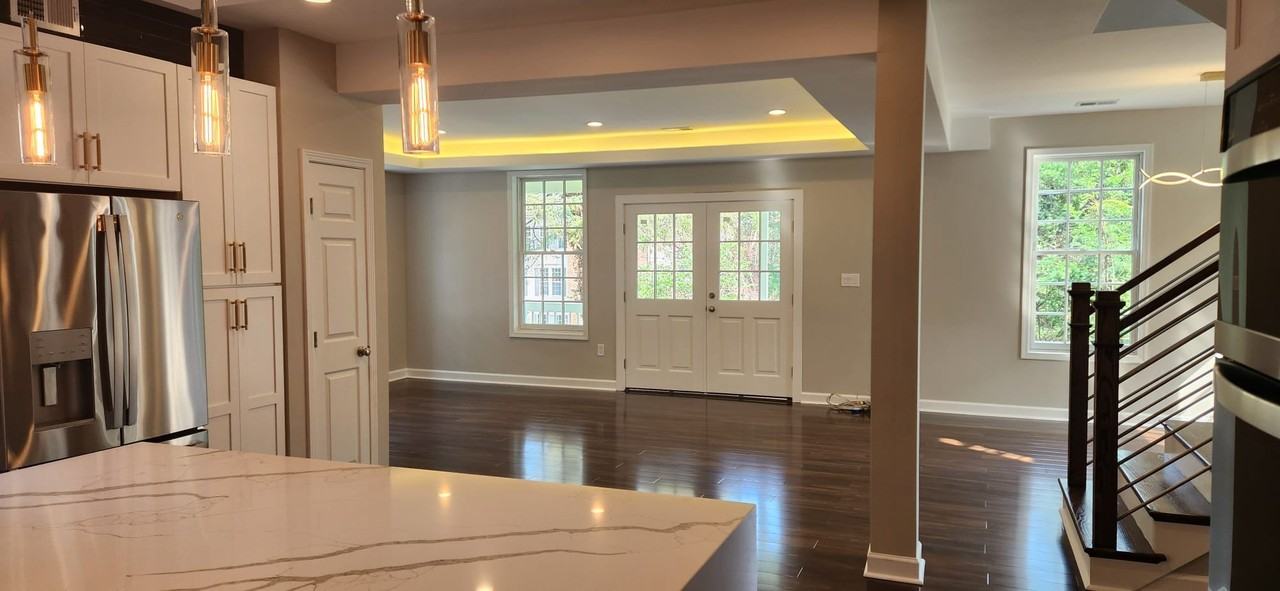 402 Mckenzie Dr - Photo 5 of 20