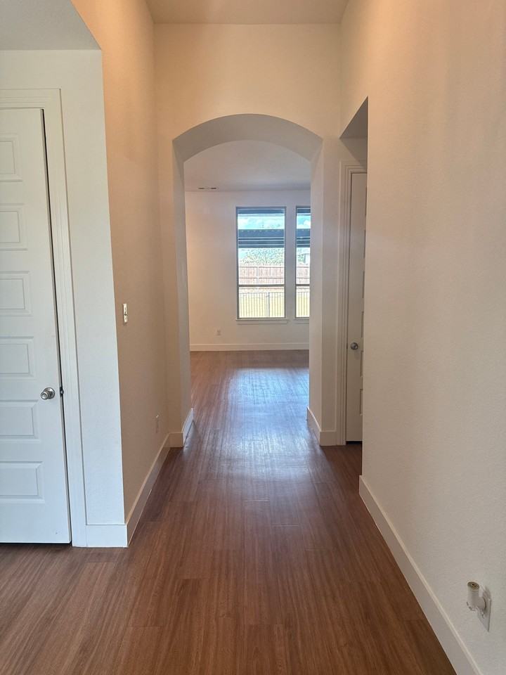 5075 Brooklet Blvd - Photo 4 of 18