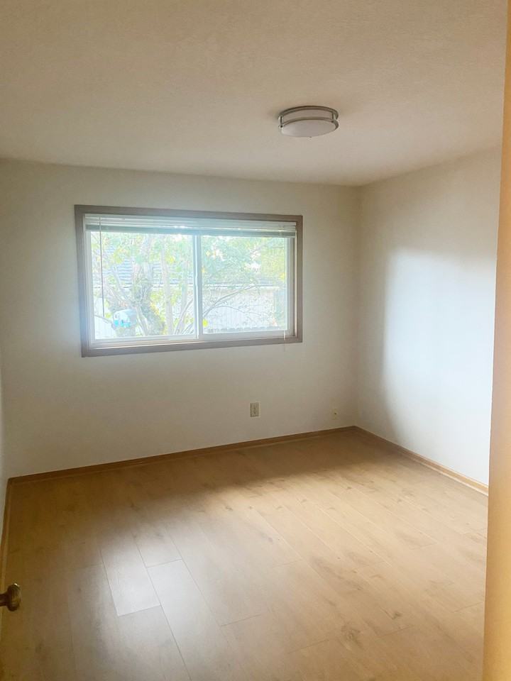 1029 Se 149th Pl #1029 - Photo 4 of 8