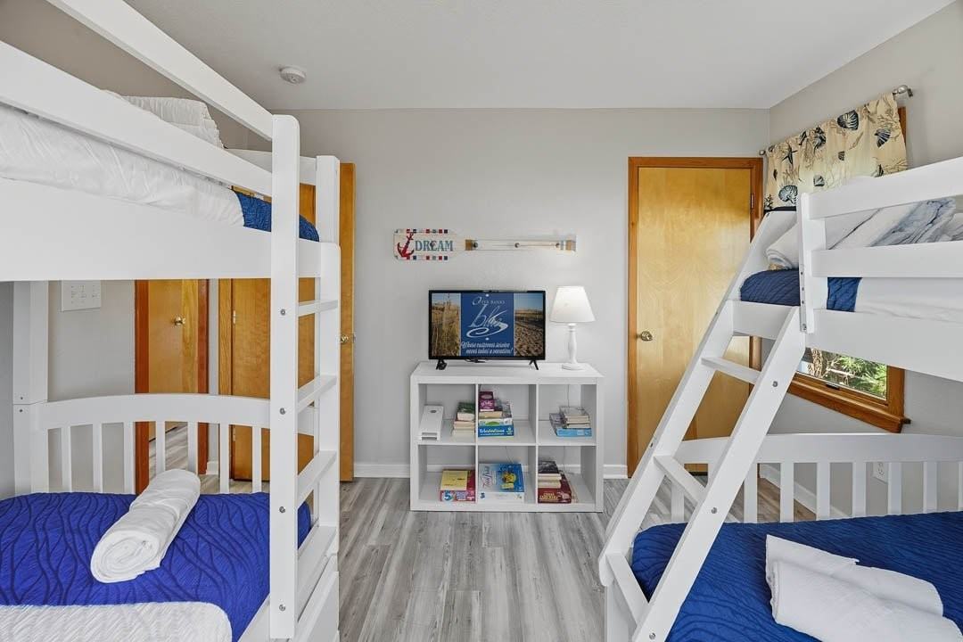 750 Sea Horse Ct - Photo 6 of 10
