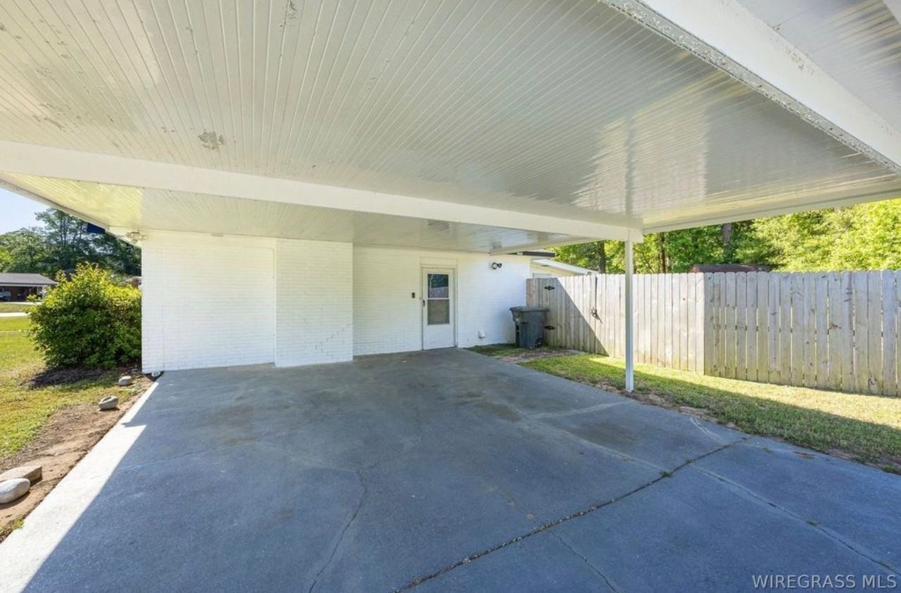 209 Briarhill Rd - Photo 2 of 20