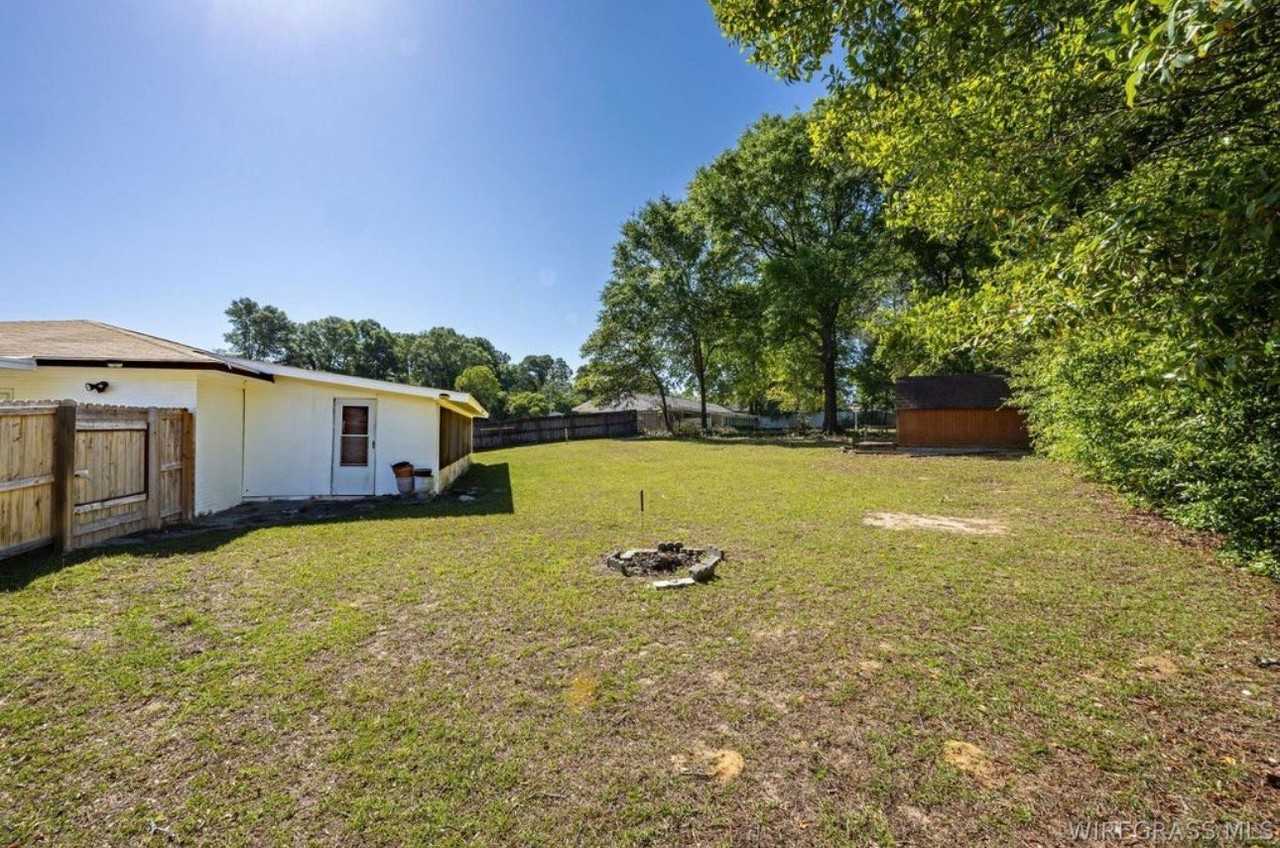 209 Briarhill Rd - Photo 3 of 20