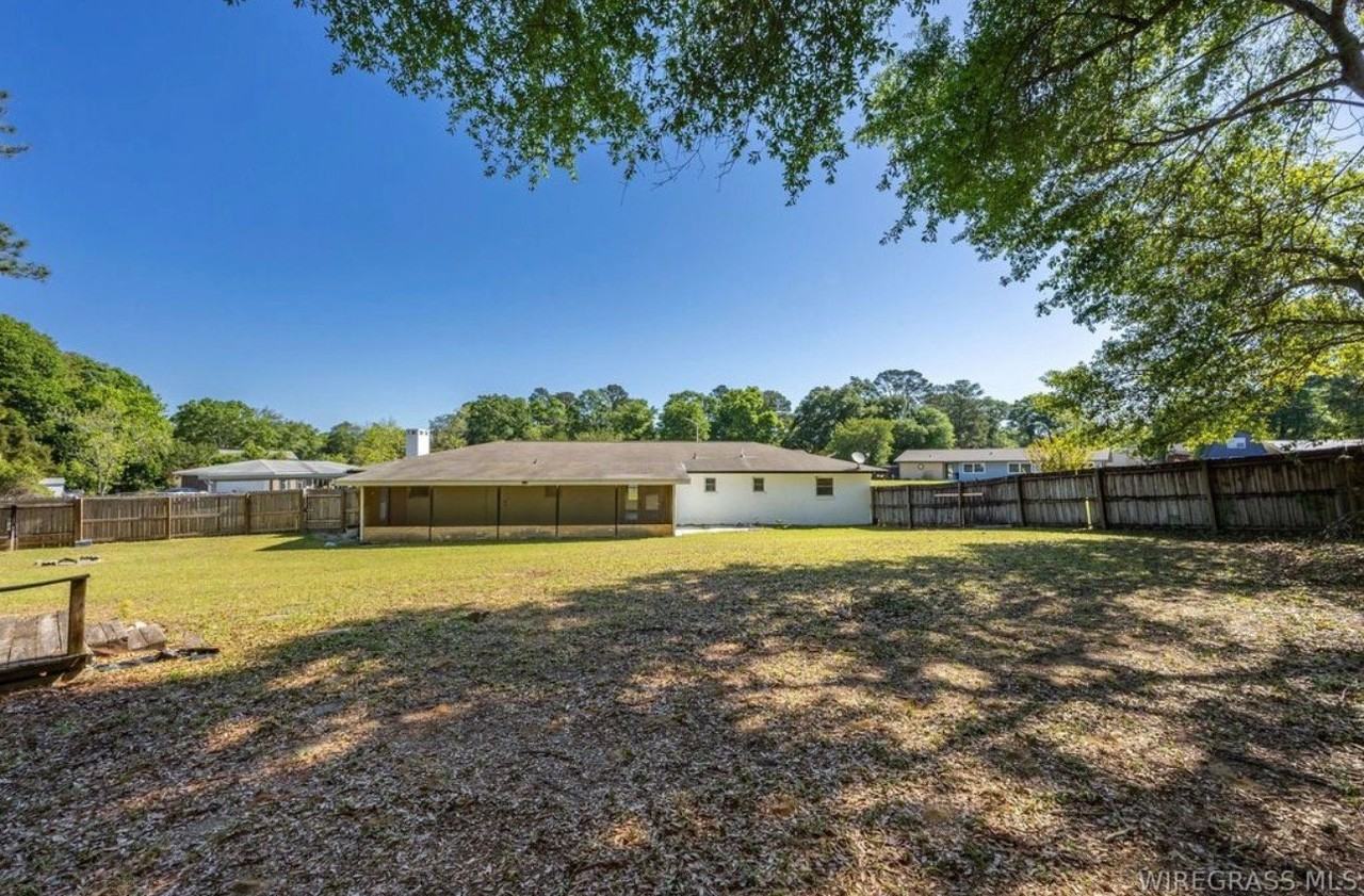 209 Briarhill Rd - Photo 4 of 20
