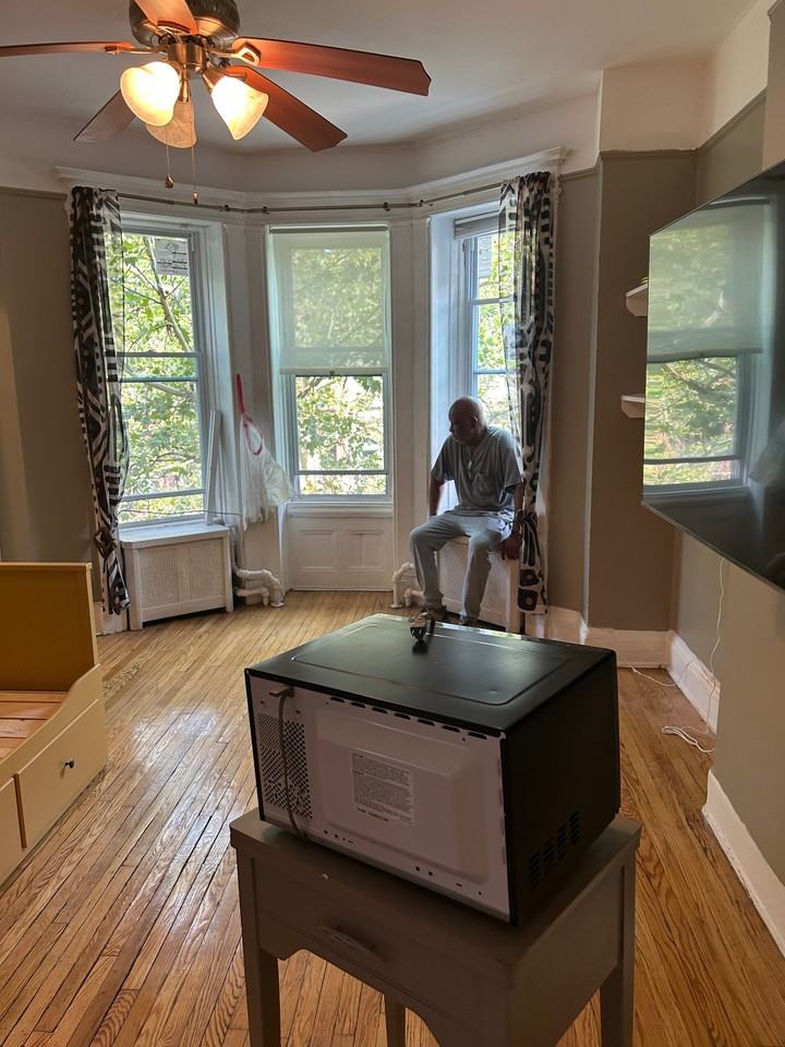 162 Underhill Ave - Photo 5 of 7