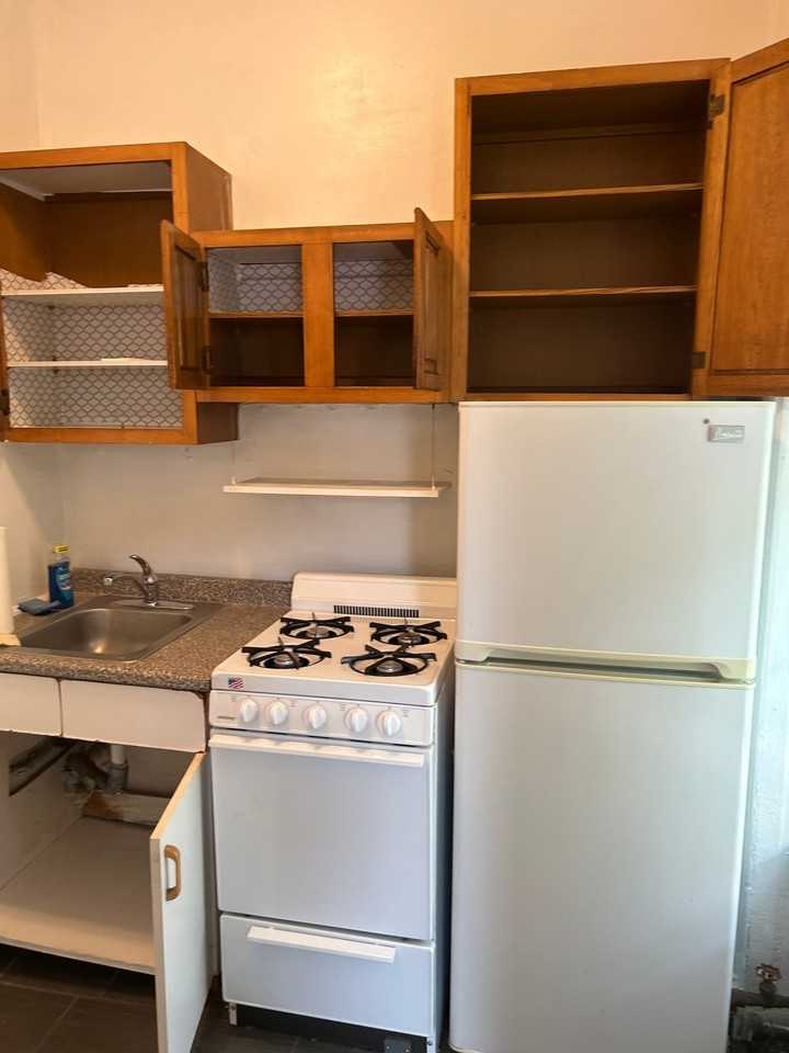 162 Underhill Ave - Photo 6 of 7