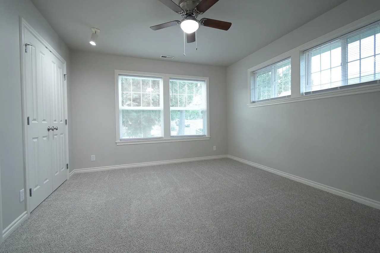 321 Hardie Ave Nw #B - Photo 6 of 20