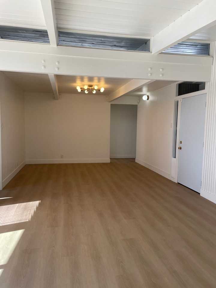 753 Richmond Ave - Photo 3 of 13