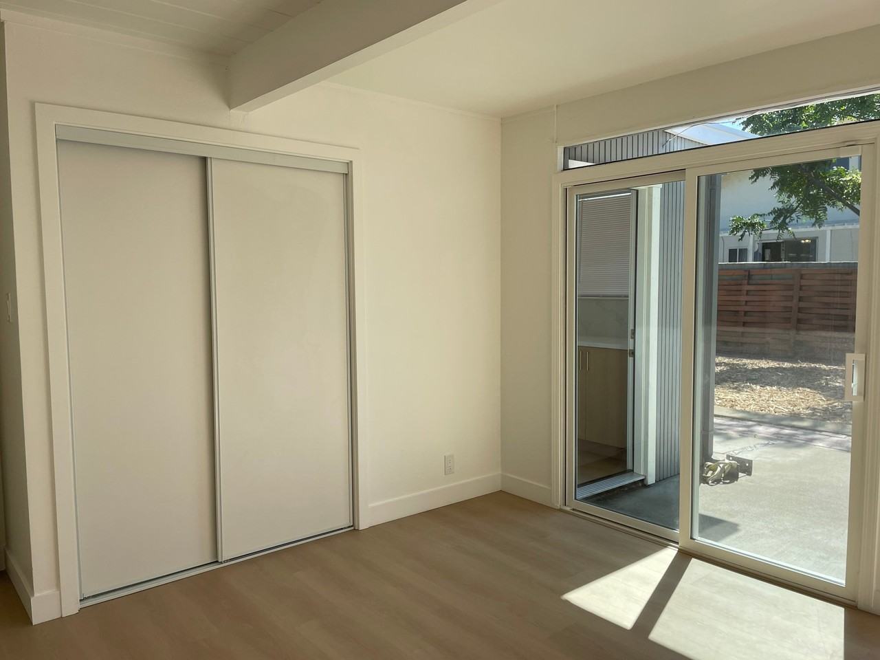 753 Richmond Ave - Photo 6 of 13