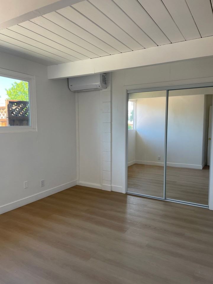 753 Richmond Ave - Photo 7 of 13