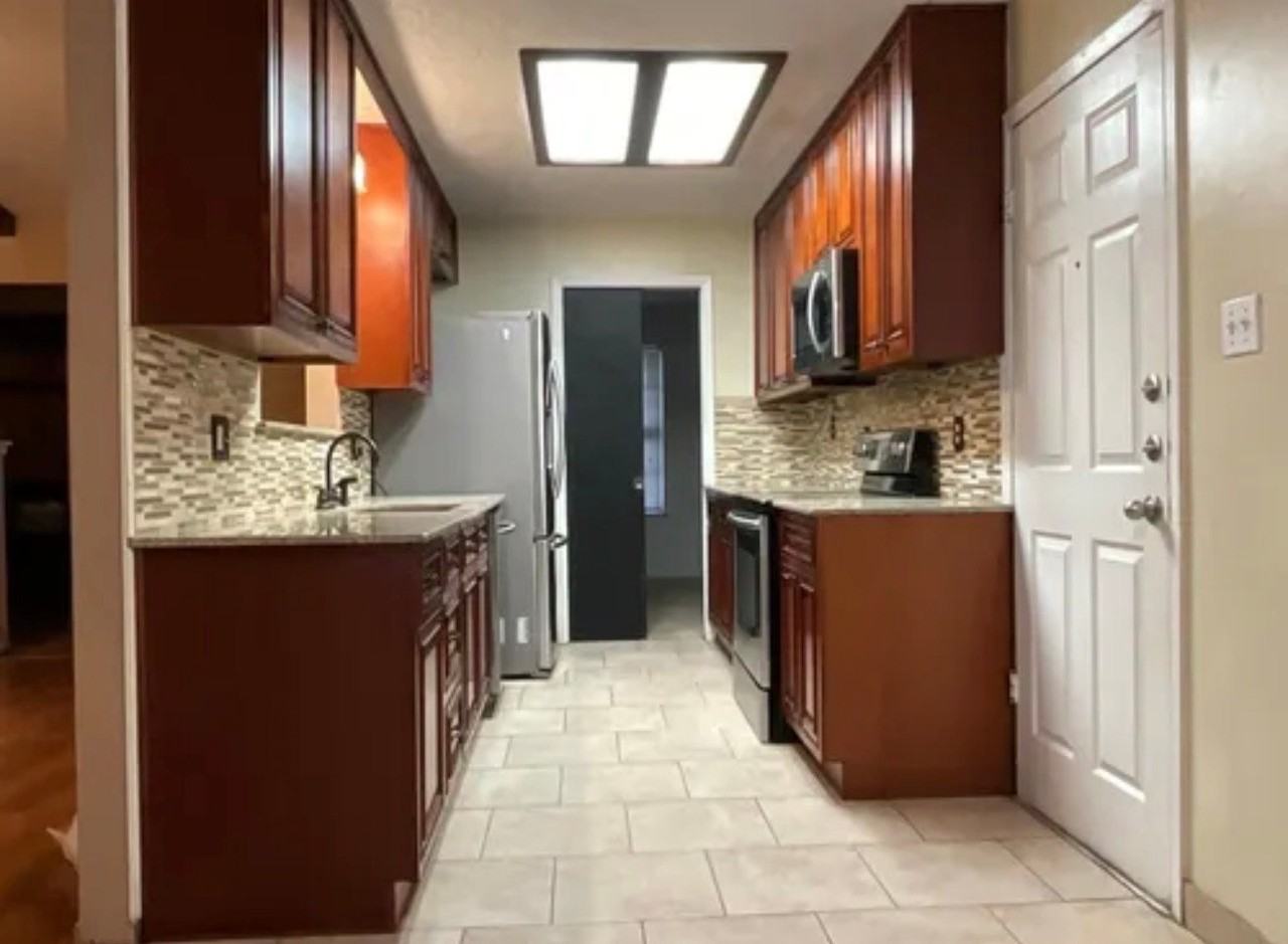 2503 Lohse Rd - Photo 3 of 15