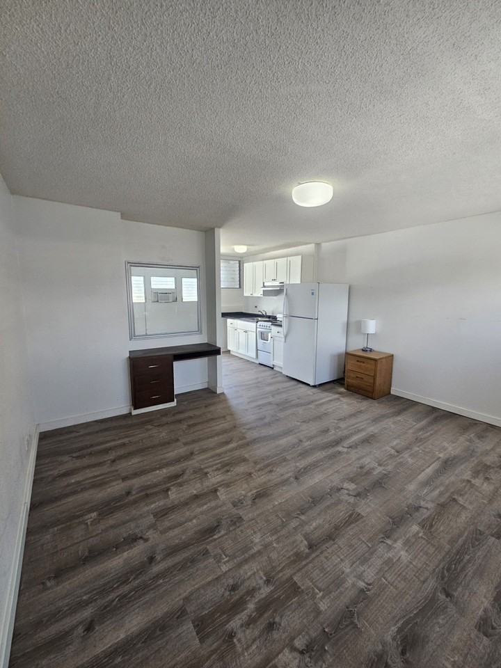 929 Sheridan St #504 - Photo 6 of 8