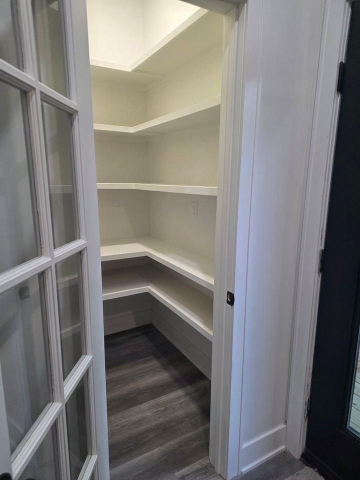 3222 E 11th St - Photo 2 of 19