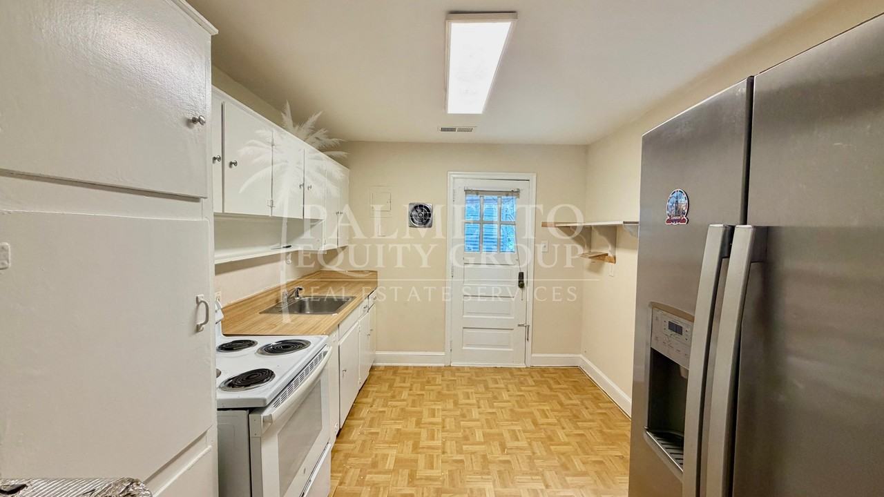 928 Mccormick St - Photo 4 of 12