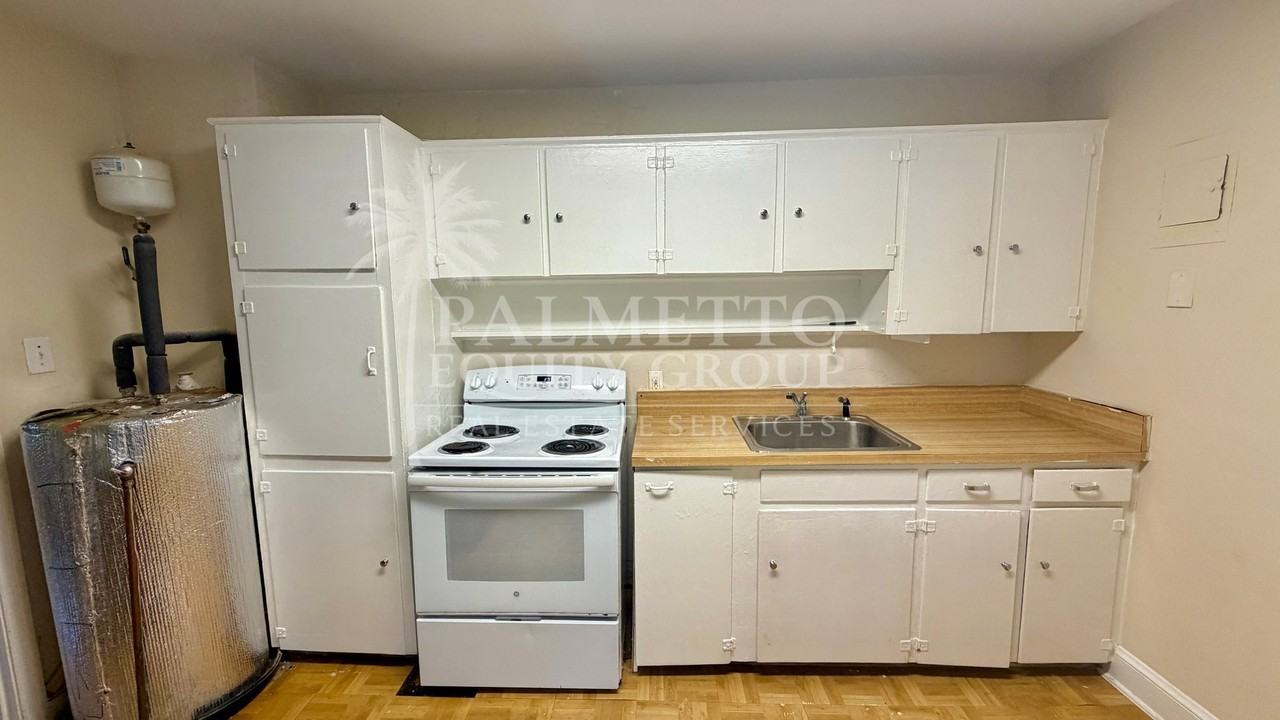 928 Mccormick St - Photo 5 of 12