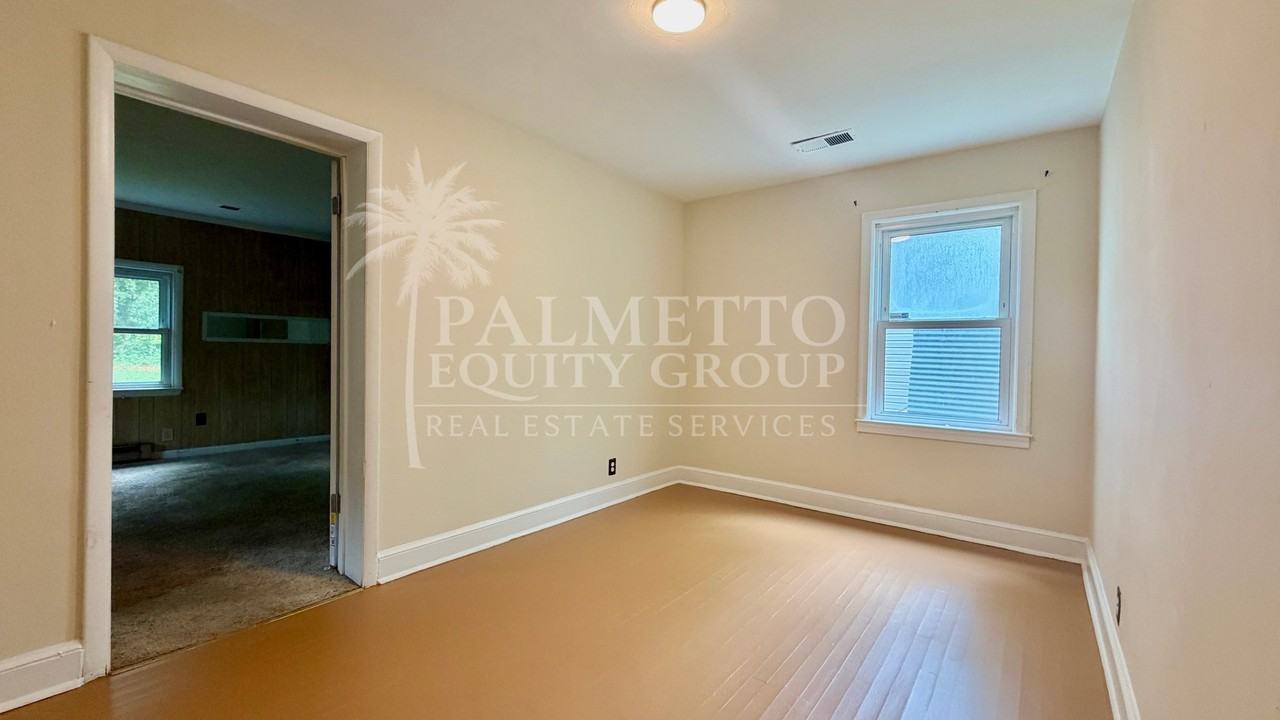928 Mccormick St - Photo 6 of 12
