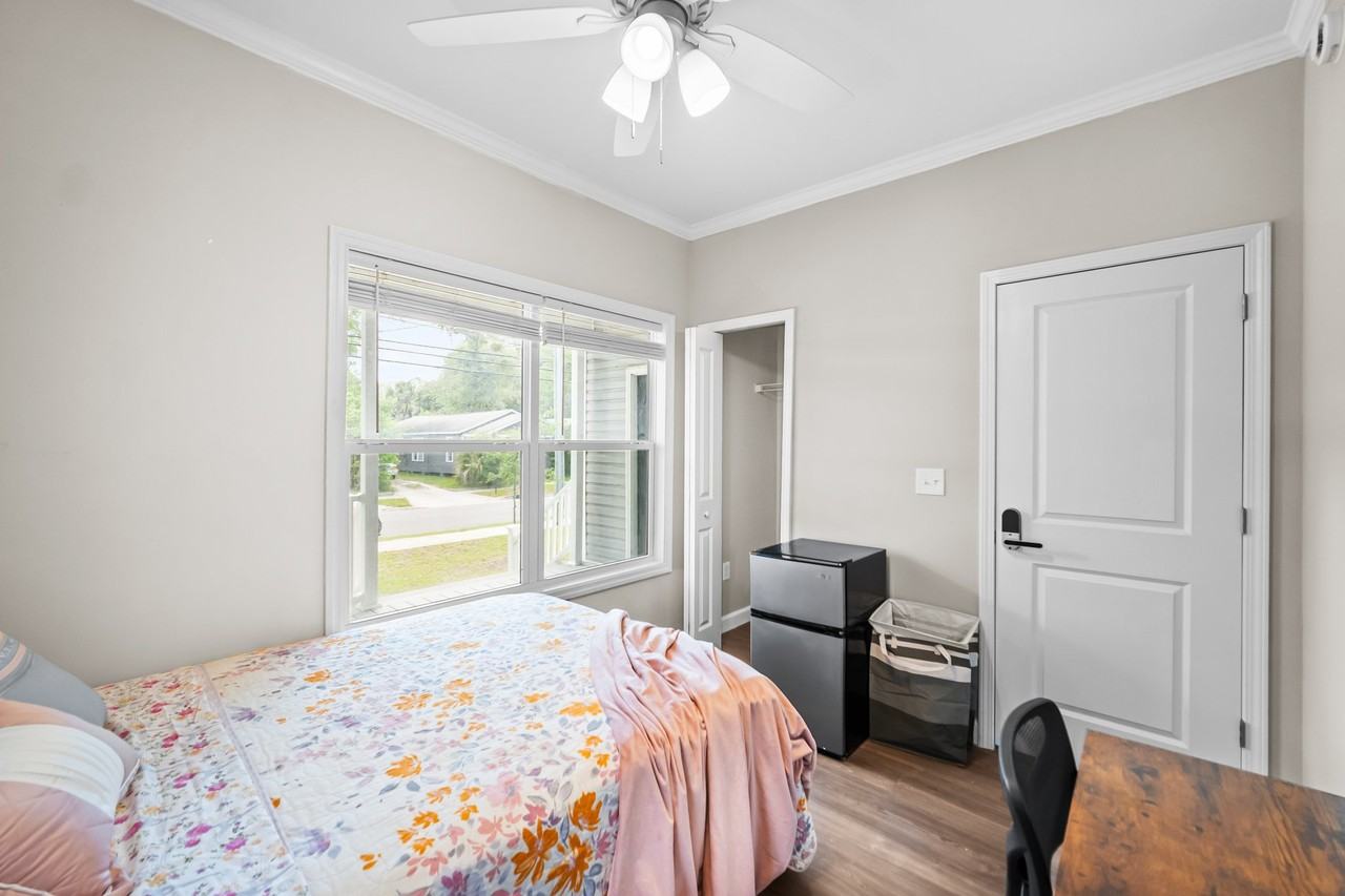 1535 Van Buren St - Photo 3 of 3