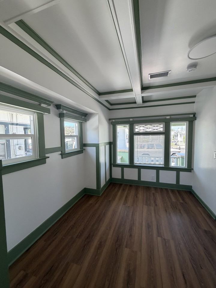 324 W 55th St - Photo 6 of 18