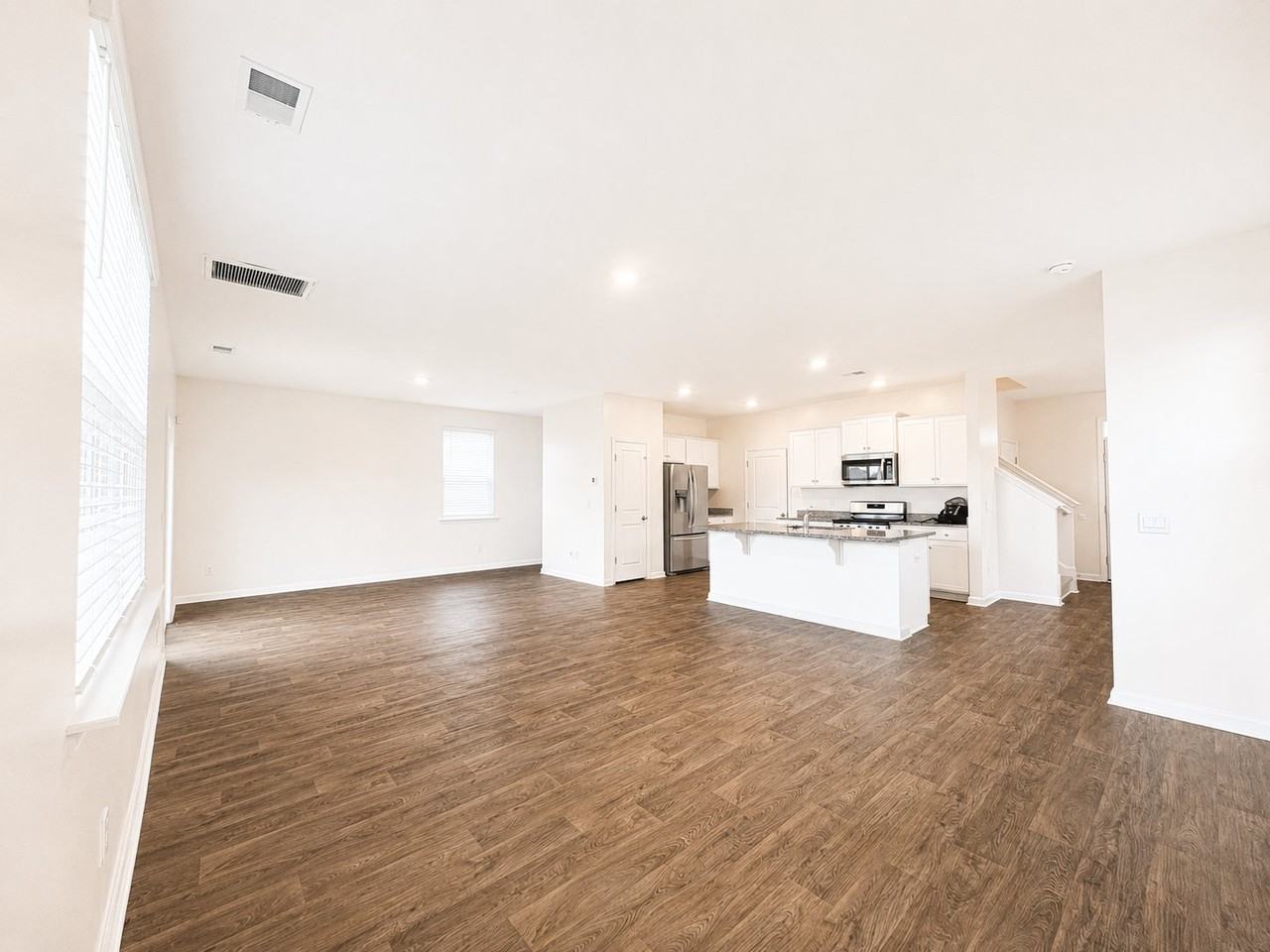 169 Oakwood Blvd - Photo 7 of 20