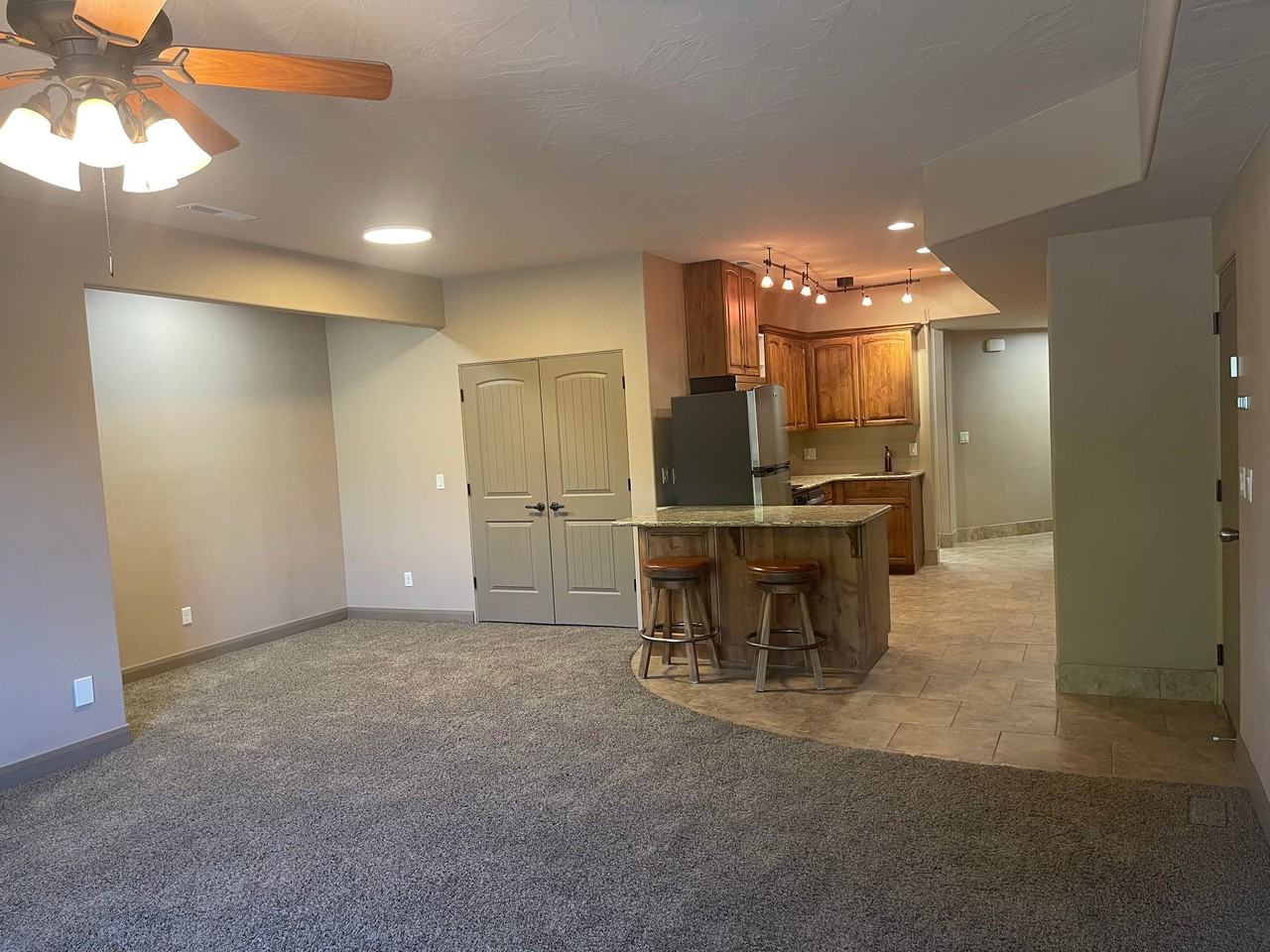 871 W Essex St #1 - Photo 2 of 13