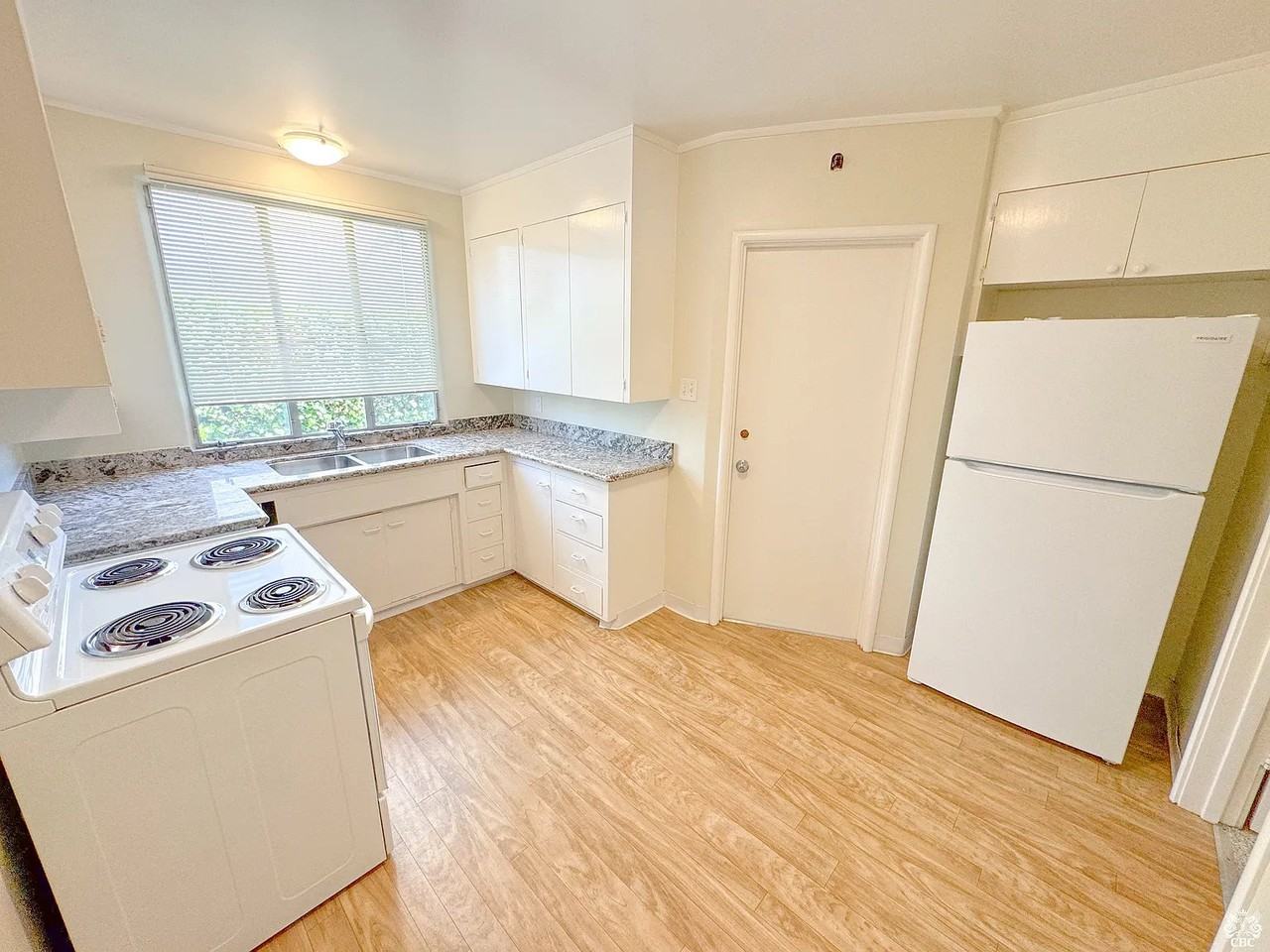 24 Baytree Way #2 - Photo 2 of 18