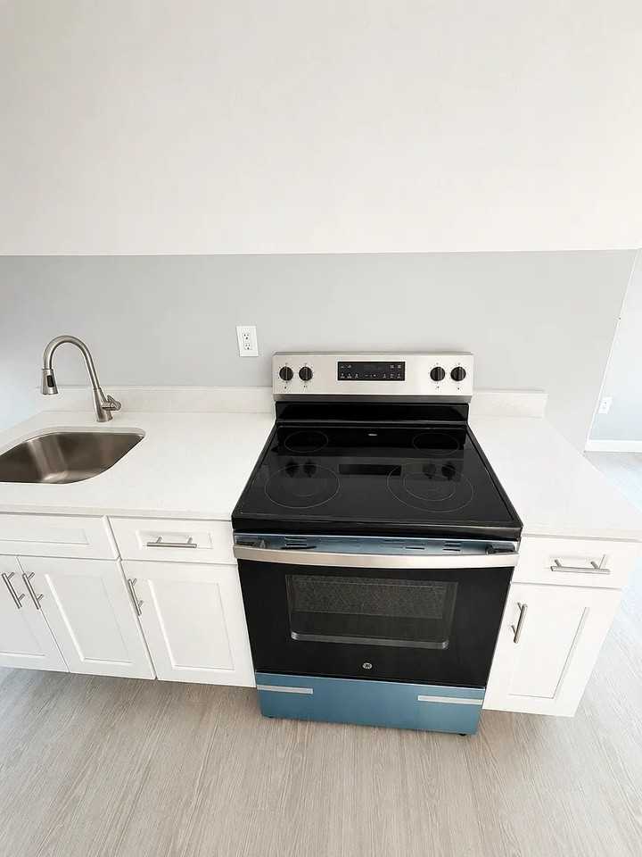899 S 19th St #3 - Photo 4 of 10