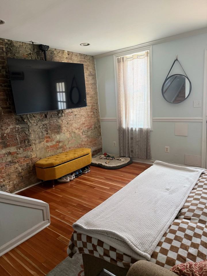 1455 Hull St - Photo 3 of 14