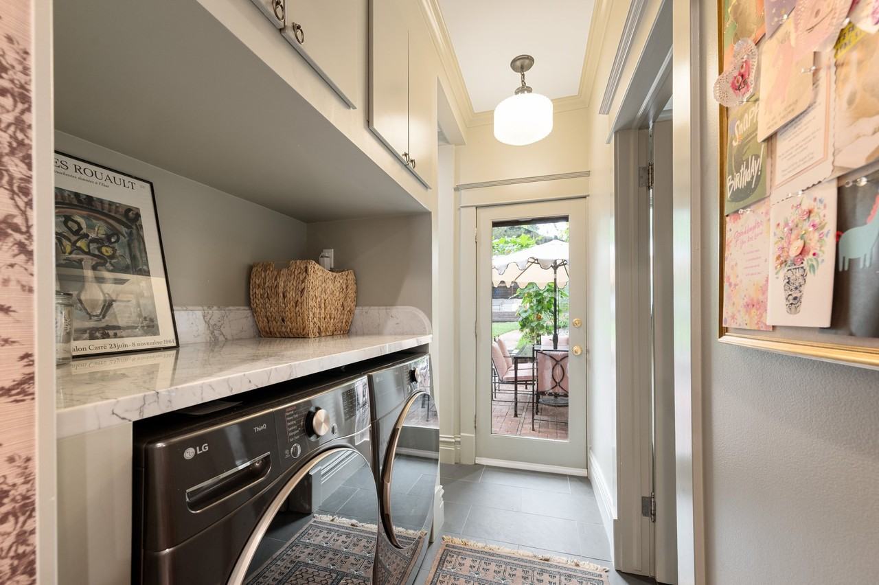 967 E 1st Ave #B - Photo 7 of 20