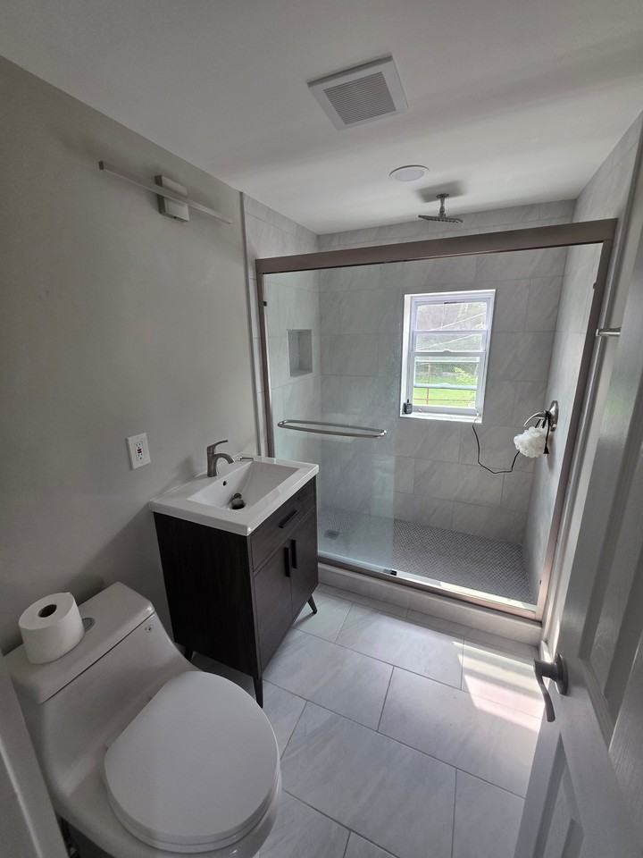 138 N Janney St - Photo 2 of 7