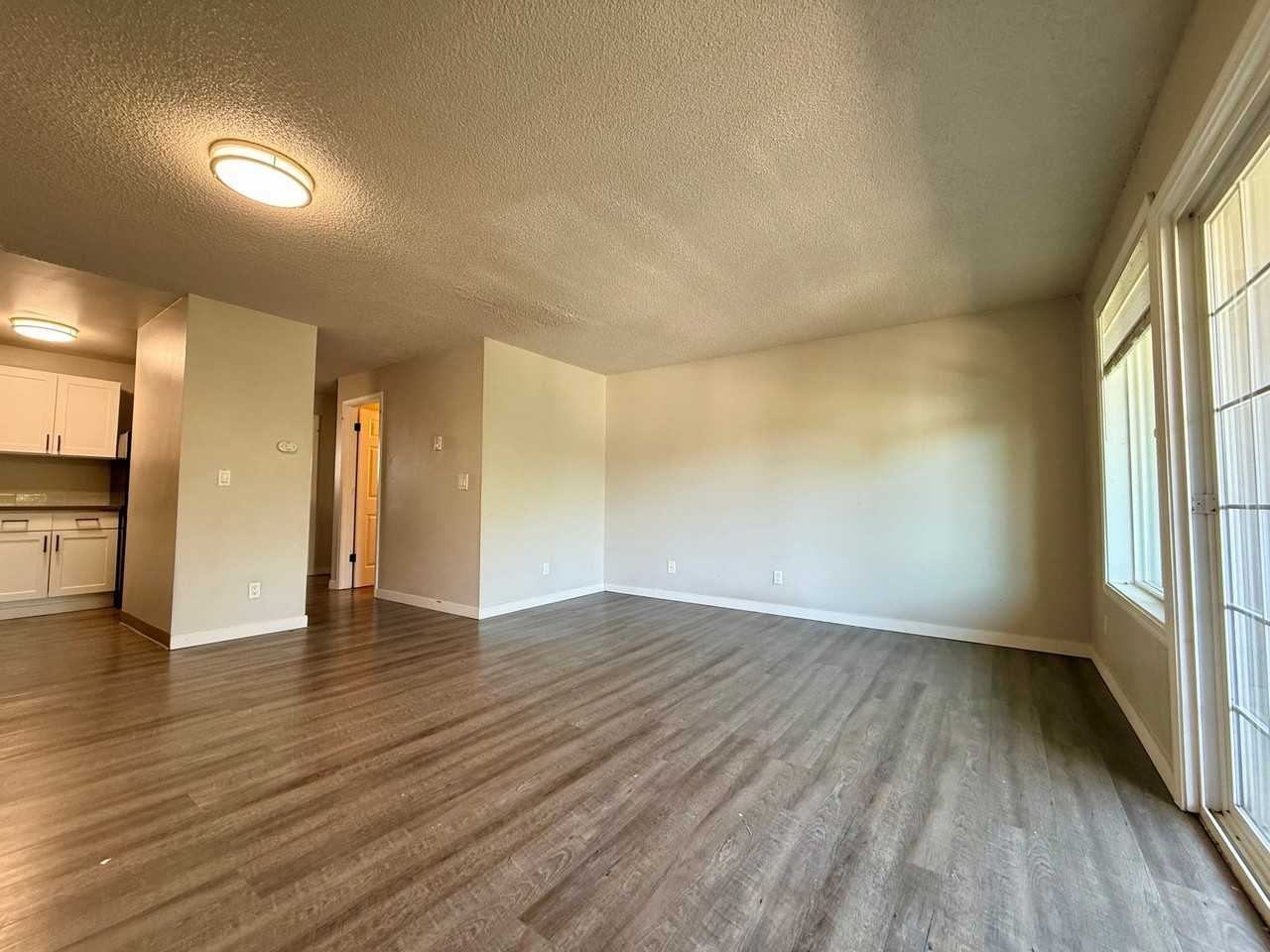 1004 S Cloverdale St #305 - Photo 3 of 12