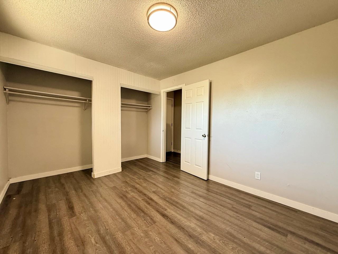 1004 S Cloverdale St #305 - Photo 6 of 12