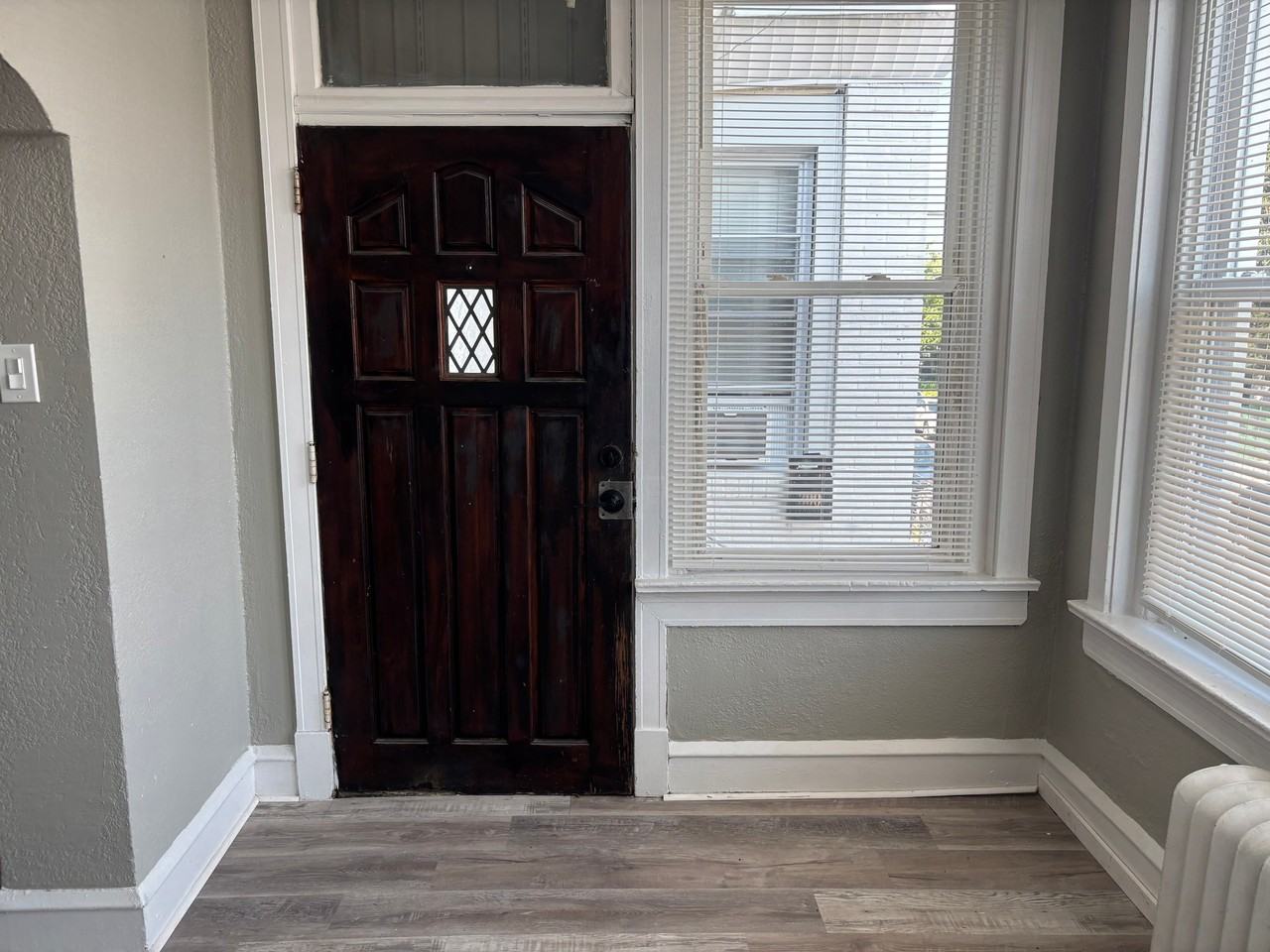 302 E Albanus St - Photo 2 of 16