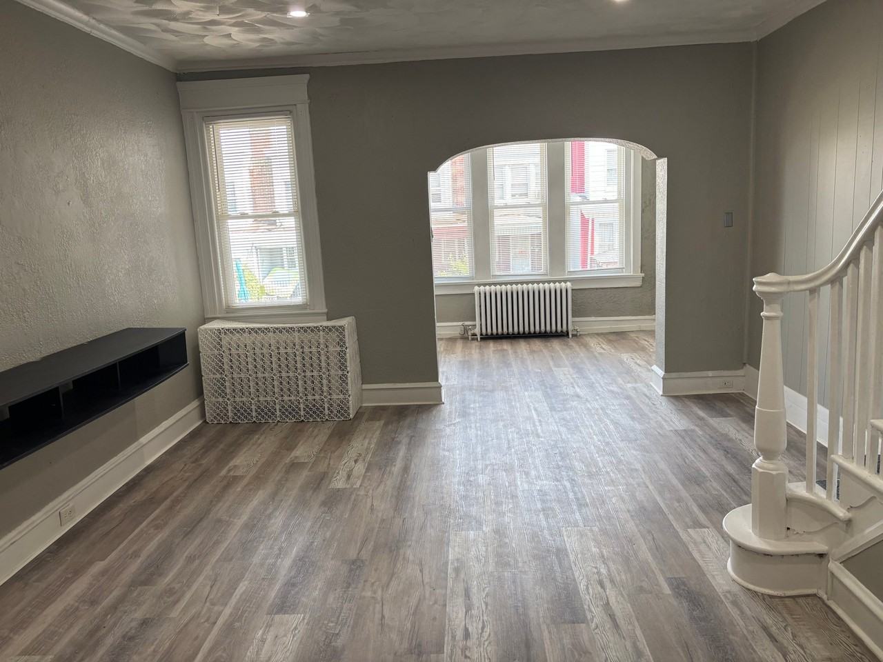 302 E Albanus St - Photo 3 of 16