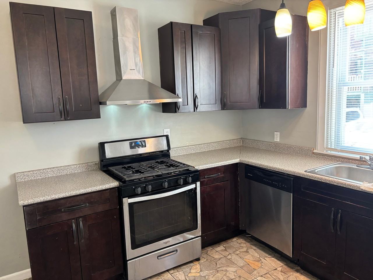 302 E Albanus St - Photo 6 of 16